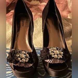 Zigi Soho Black Satin Selita Platform Rhinestone & Lace Detail Heels